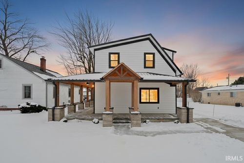 307 W Walnut St, Sharpsville, IN, 46068-9116 | Card Image