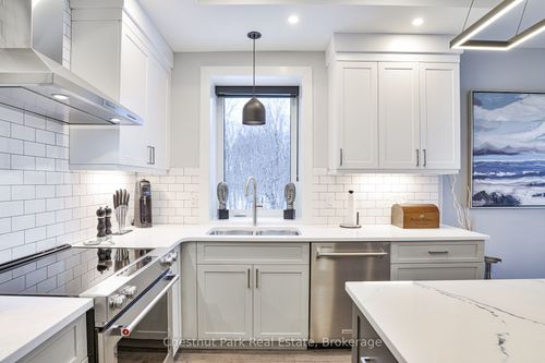404-18 Campus Trail, Huntsville, ON, P1H0K2 | Card Image