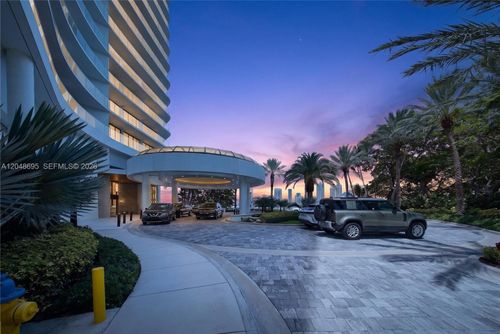 302-2800 Island Blvd, Aventura, FL, 33160-4935 | Card Image