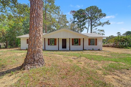 109 Dove St, Ridgeland, SC, 29936-6222 | Card Image