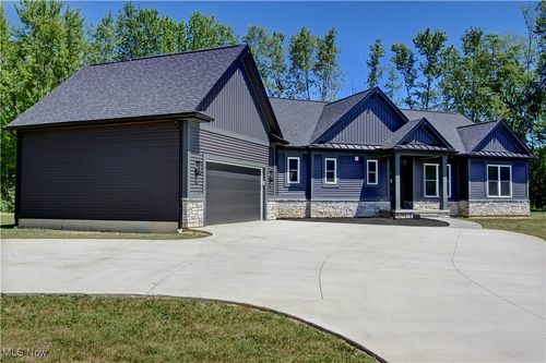 5906 Russia Rd, South Amherst, OH, 44001-3039 | Card Image