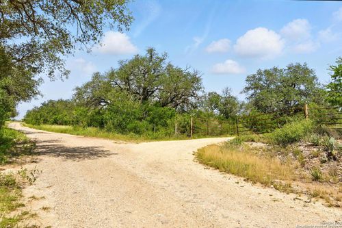 341 County Road 341, Knippa, TX, 78870 | Card Image