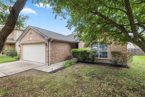 107 Jefferson Cv, Elgin, TX, 78621-5898 | Card Image