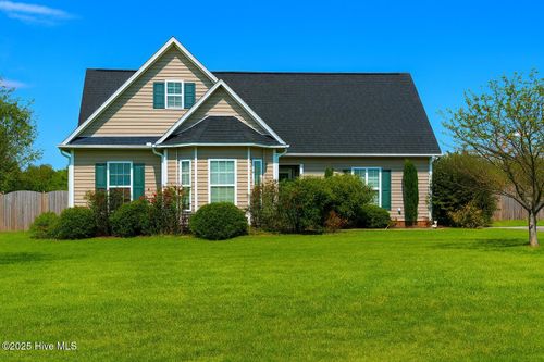 510 Planters Ridge Dr, Pikeville, NC, 27863-9716 | Card Image