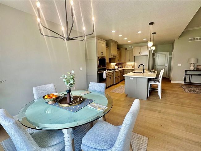 Dining Area w/Furnishings | Image 12