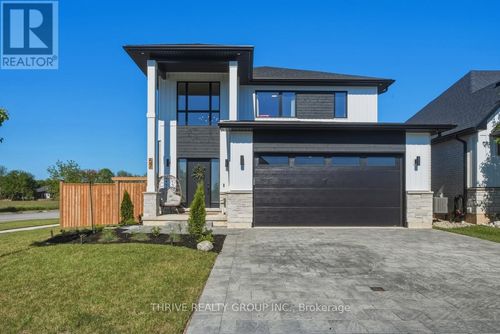 57 Briscoe Cres, Strathroy, ON, N7G0B8 | Card Image