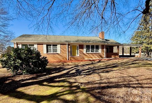 2903 Forbes Rd, Gastonia, NC, 28056-5202 | Card Image