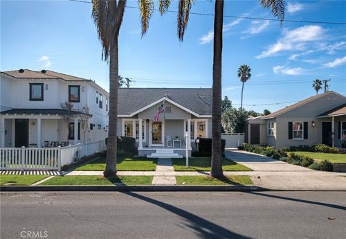 228 Avenue A, Redondo Beach, CA, 90277-4703 | Card Image