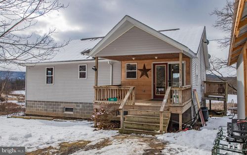 749 Farrandsville Rd, LOCK HAVEN, PA, 17745-8204 | Card Image