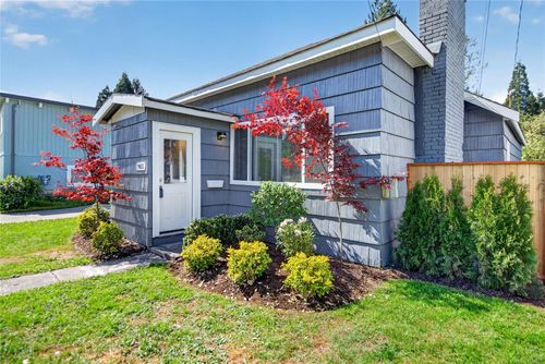 1965 Piercy Ave, Courtenay, BC, V9N3G5 | Card Image