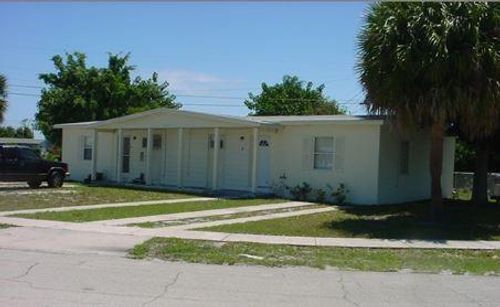 1069 Bacon Cir Ne, Palm Bay, FL, 32905-6624 | Card Image