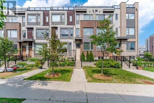 3-50 Thomas Mulholland Dr, North York, ON, M3K0A6 | Card Image