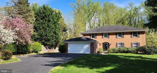 736 Ridge Dr, MCLEAN, VA, 22101-1620 | Card Image