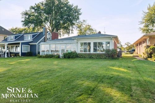 1915 S Parker St, Marine City, MI, 48039-2341 | Card Image