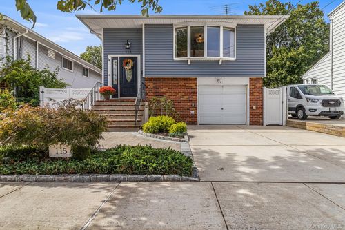 115 S 11th Street, Hempstead, NY, 11040 | Card Image
