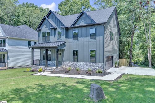 2 Henderson Dr, Travelers Rest, SC, 29690-1504 | Card Image