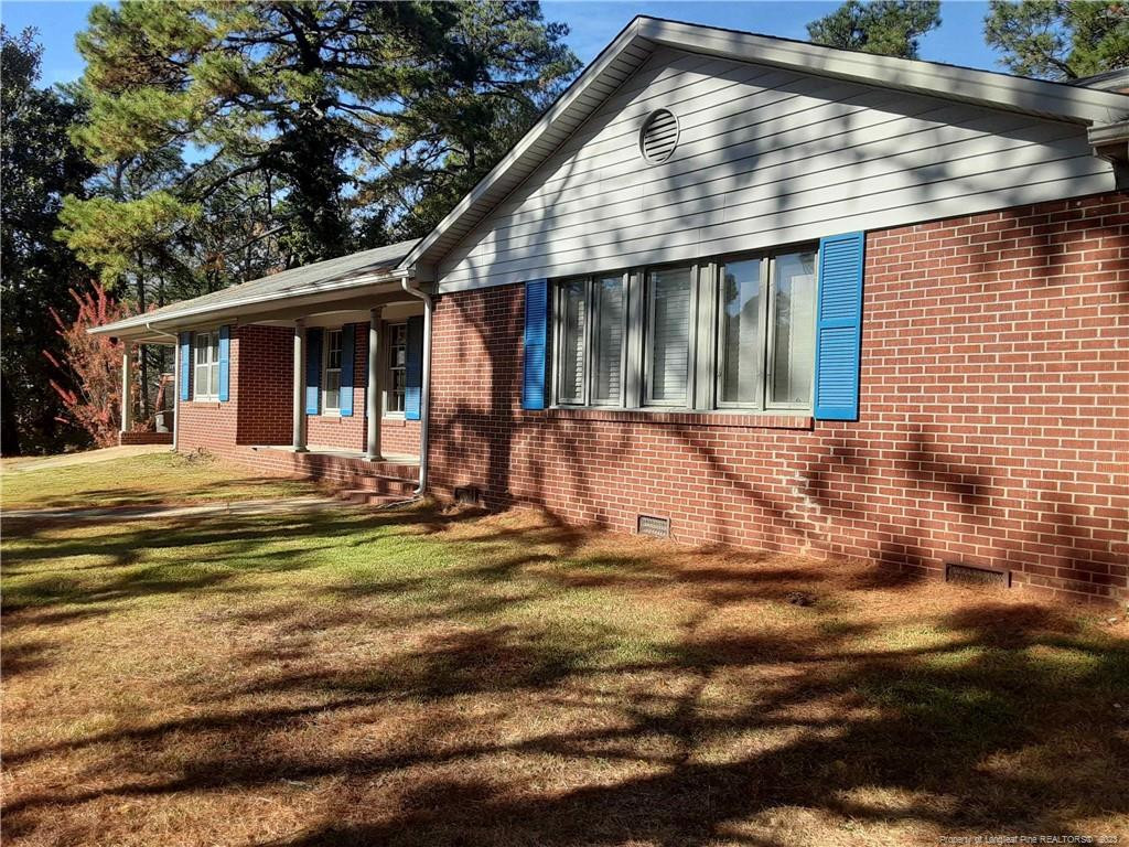 Colgate Dr, Fayetteville, NC 28304