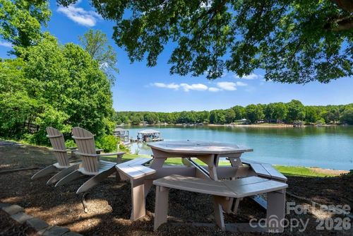 7113 Brookview Ln, Sherrills Ford, NC, 28673-9514 | Card Image