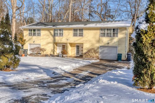 18 Fernwood Ln, Cheshire, CT, 06410-3505 | Card Image