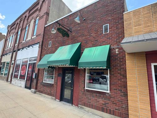 217 3rd St, Parkersburg, IA, 50665-7728 | Card Image
