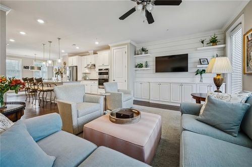 6540 Beacon Dr, Atlanta, GA, 30328-2983 | Card Image