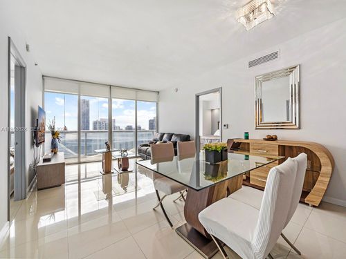 apt-5203-495 Brickell Ave, Miami, FL, 33131-2877 | Card Image