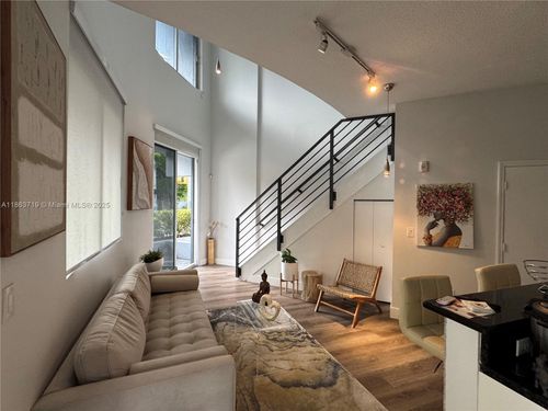 apt-121-3339 Virginia St, Miami, FL, 33133-6028 | Card Image