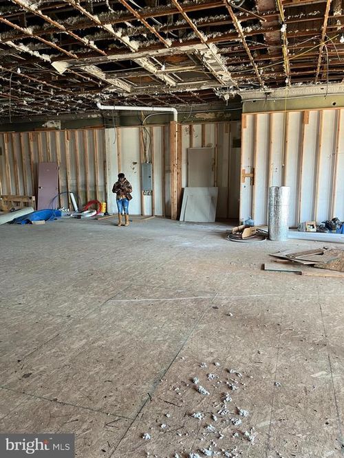 0036-32 Garrett Road, UPPER DARBY, PA, 19082 | Card Image