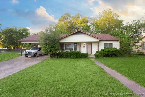 1001 Carbon Ave, Hartshorne, OK, 74547-4227 | Card Image
