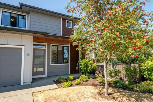 10-2607 Kendal Ave, Cumberland, BC, V0R1S0 | Card Image