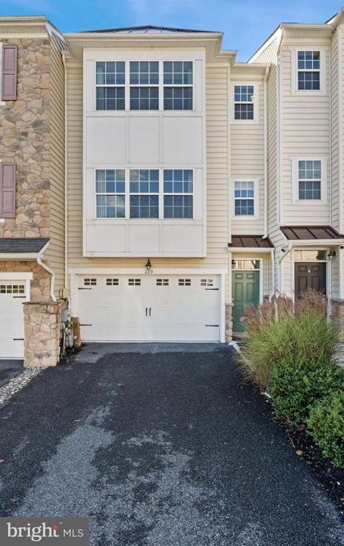 148-609 Jacobsen Cir, NEWARK, DE, 19702-1644 | Card Image