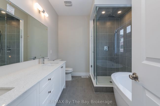 3 Periwinkle Rd, House other with 4 bedrooms, 4 bathrooms and 4 parking in Springwater ON | Image 16