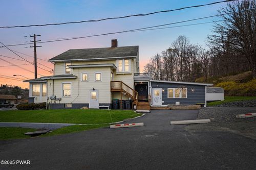 225 Willow Ave, Honesdale, PA, 18431-1109 | Card Image