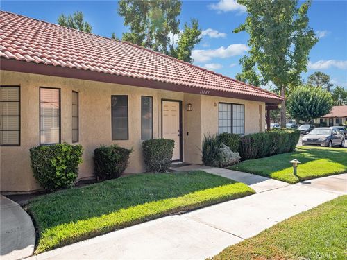 19183 Elm Dr, Apple Valley, CA, 92308-8925 | Card Image