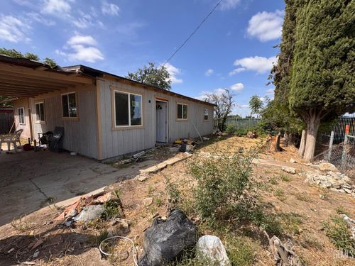 105 E Kern Ave, Mc Farland, CA, 93250-1457 | Card Image