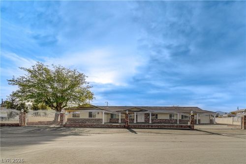 3015 El Camino Rd, Las Vegas, NV, 89146-6619 | Card Image