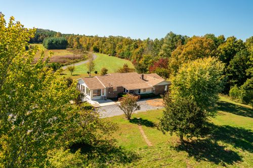 271 Anderson Rd, Palmer, TN, 37365-4401 | Card Image