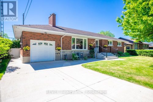 20 Glencairn Drive, St. Catharines (Bunting/Linwell), ON, L2M2N3 | Card Image