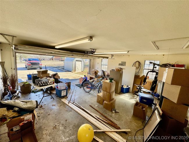 39767 Cedar Hill Cir, House other with 3 bedrooms, 2 bathrooms and null parking in Howe OK | Image 7