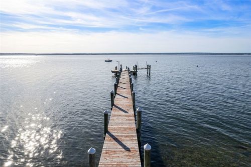 1191 N Main Rd, Jamestown, RI, 02835-2217 | Card Image