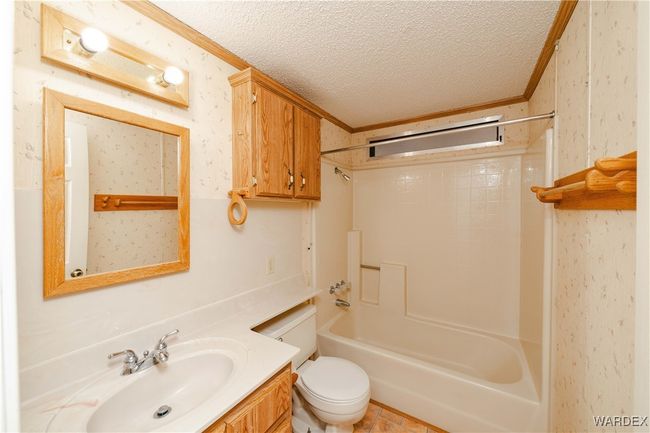 Bathroom | Image 28
