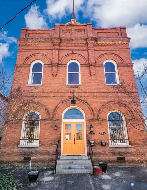 124 W Bank St, Petersburg, VA, 23803-3216 | Card Image