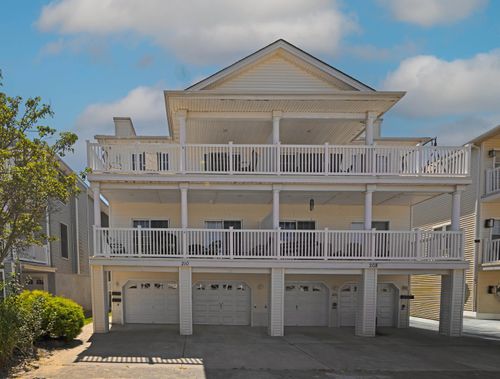 b-210 E Garfield Ave, Wildwood, NJ, 08260-4710 | Card Image