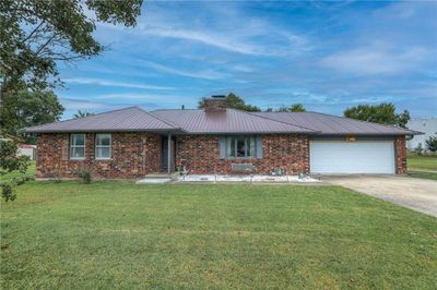 402 E Meadowlark Drive, House other with 3 bedrooms, 2 bathrooms and null parking in Clinton MO | Image 1