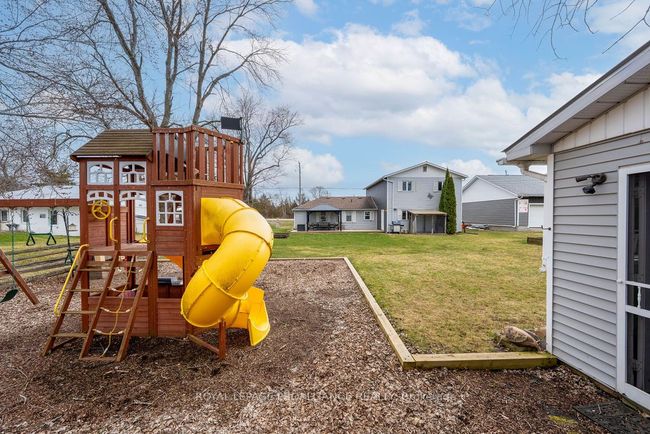 657 49 Highway, House other with 3 bedrooms, 2 bathrooms and 5 parking in Prince Edward County ON | Image 43