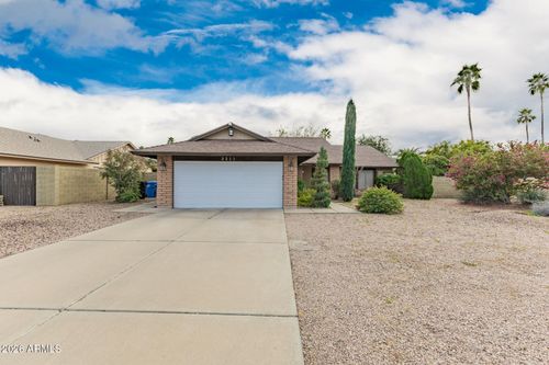 3215 W Paradise Ln, Phoenix, AZ, 85053-3941 | Card Image