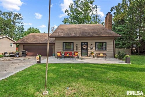 1924 Cedar St, Jacksonville, IL, 62650-2234 | Card Image