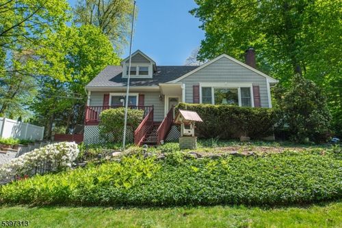 45 Lakeside Trl, Kinnelon, NJ, 07405-2889 | Card Image