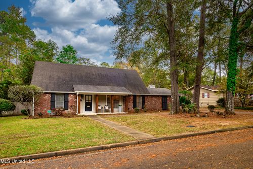 4840 Shadowwood Drive, Jackson, MS, 39211 | Card Image