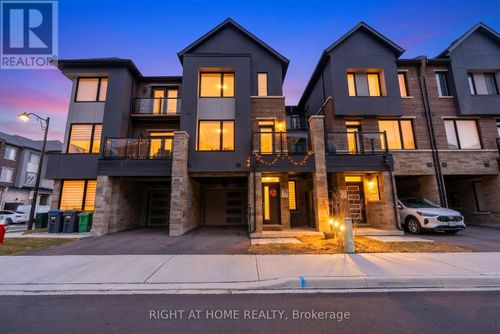 5125 Vetere St, Mississauga, ON, L5M2S8 | Card Image